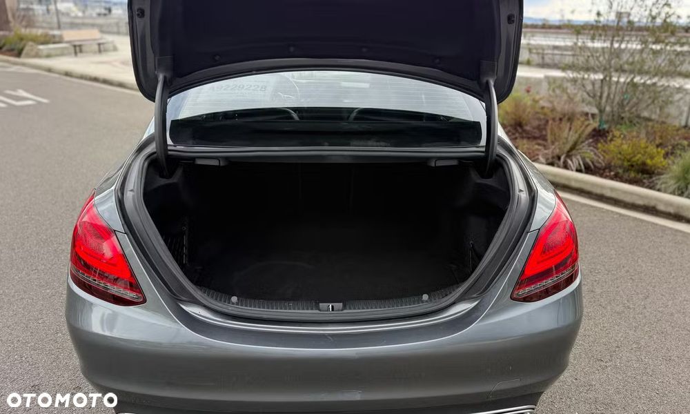 Mercedes-Benz Klasa C 300 9G-TRONIC Edition - 14