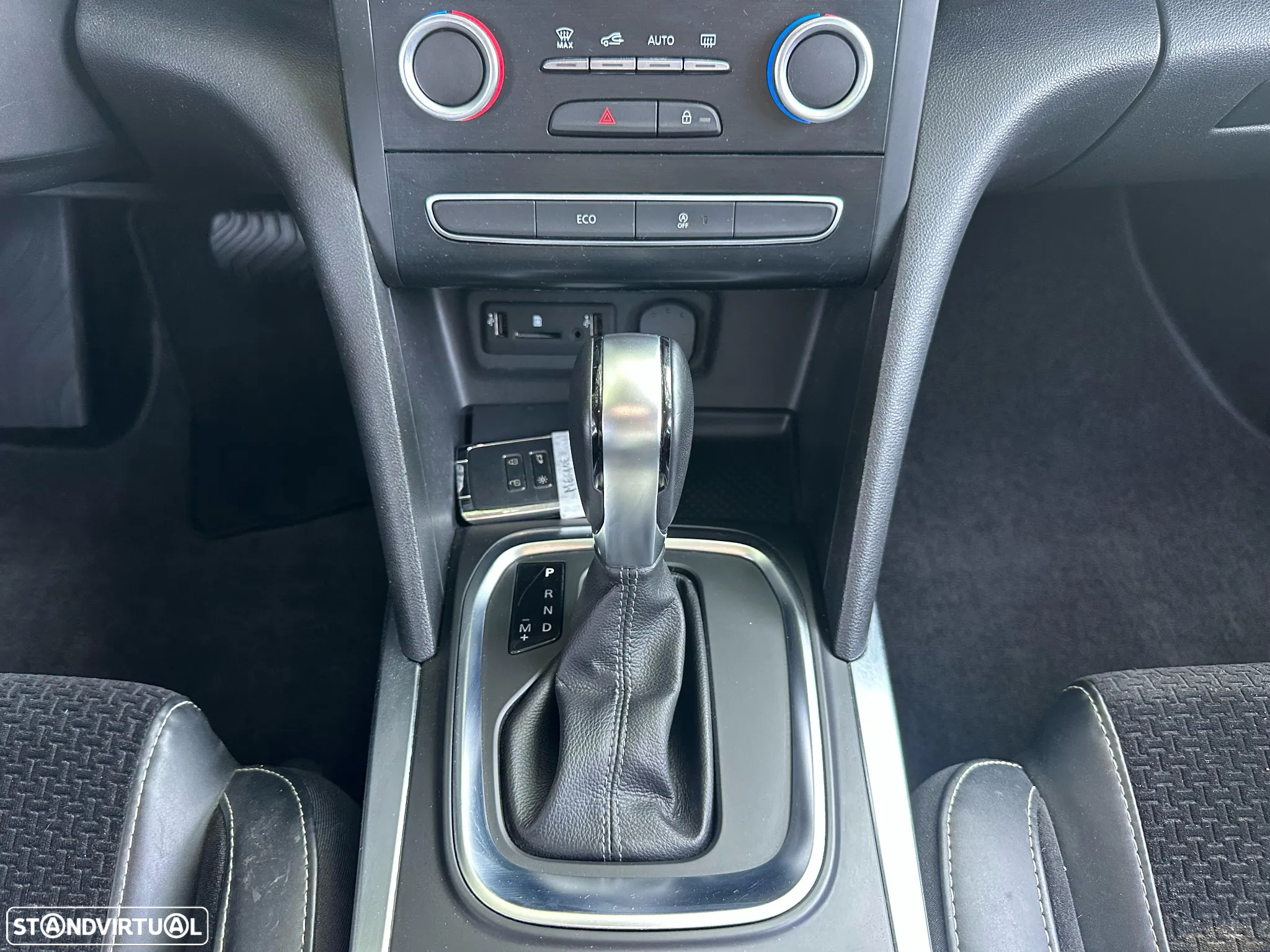 Renault Mégane 1.2 TCE GT Line EDC J18 - 29