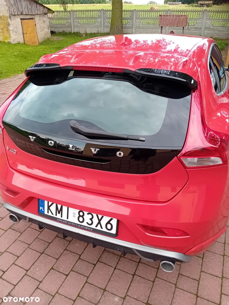 Volvo V40 D2 Drive-E R-Design Momentum - 6