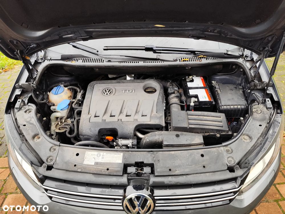 Volkswagen Touran 1.6 TDI DPF BlueMotion Technology Comfortline - 22