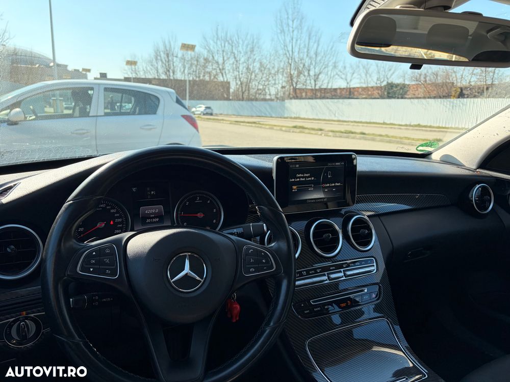 Mercedes-Benz C - 6