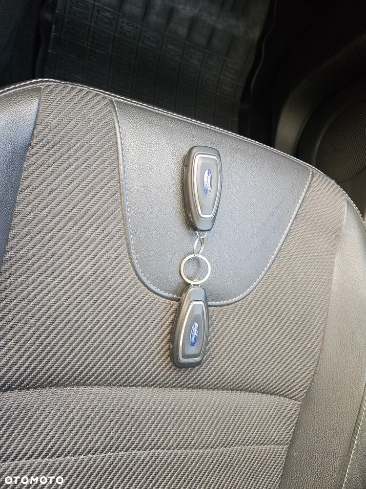 Ford Kuga 2.0 TDCi 2x4 Trend - 22