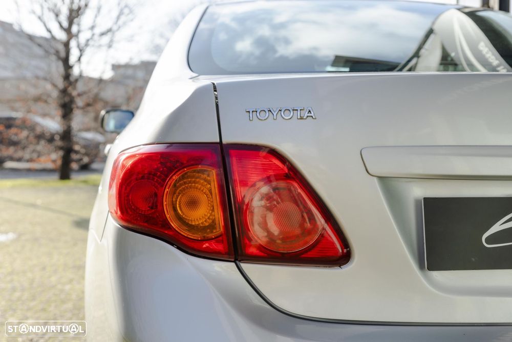 Toyota Corolla 1.4 D-4D Exclusive MM - 15