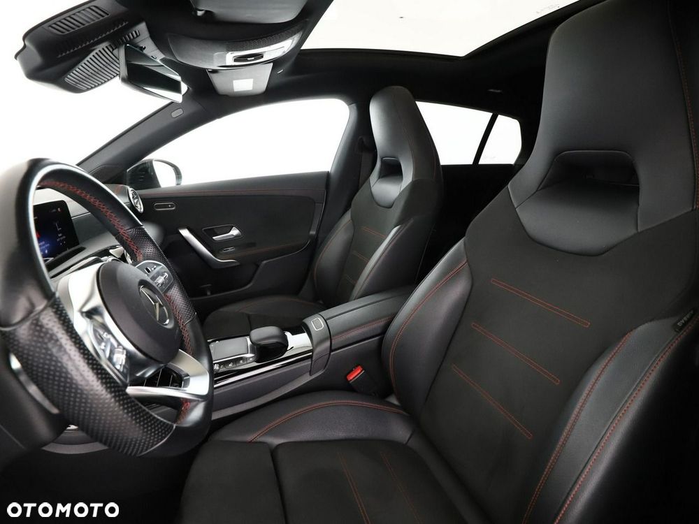 Mercedes-Benz CLA 200 d 8G-DCT AMG Line - 14