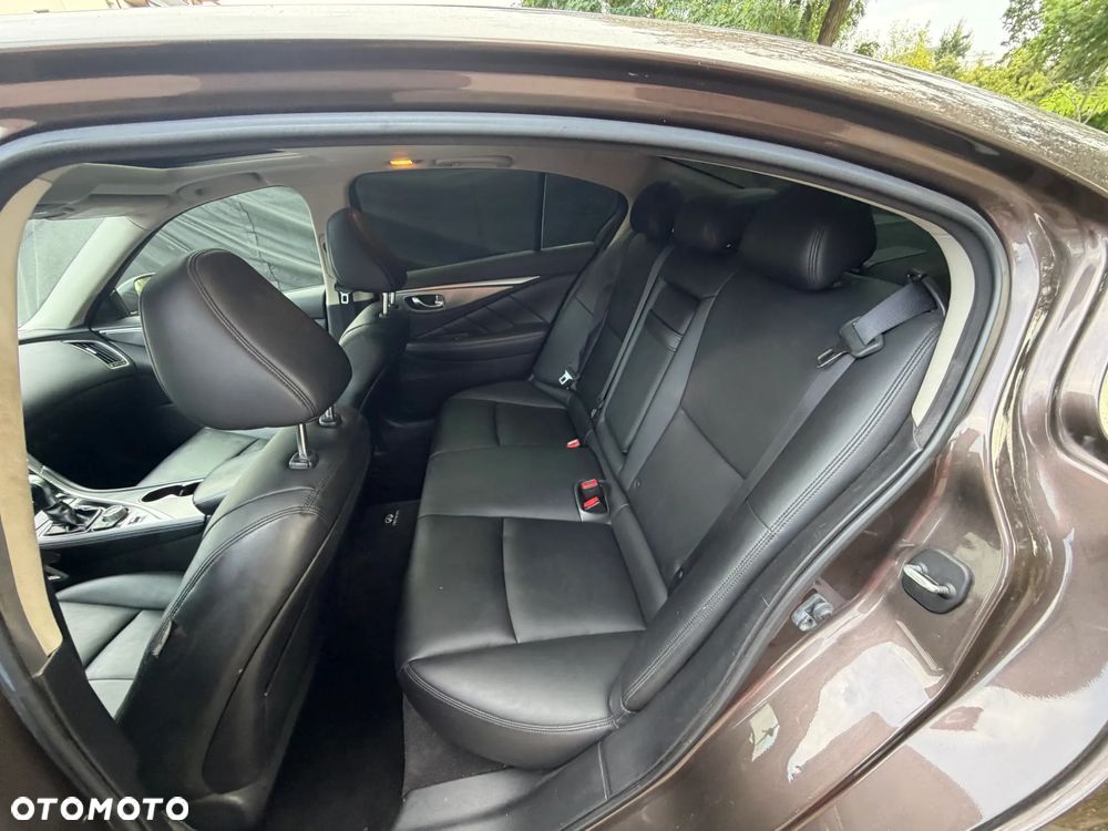 Infiniti Q50 - 10