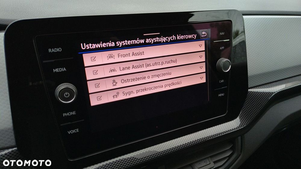 Volkswagen T-Cross - 21