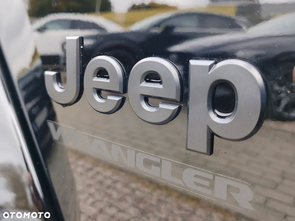 Jeep Wrangler Unlimited GME 2.0 Turbo Sahara - 6