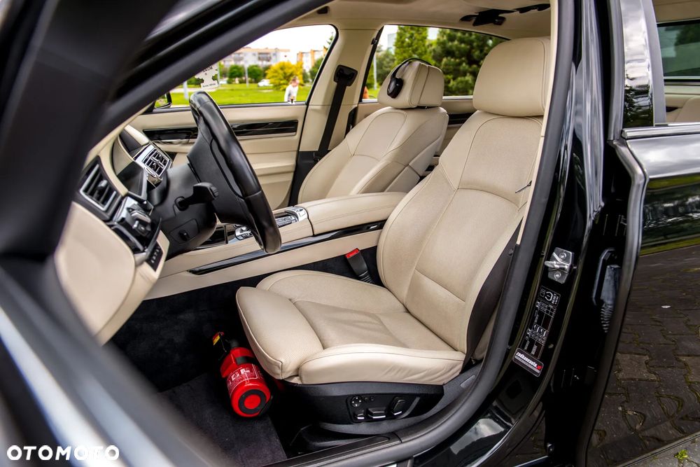 BMW Seria 7 760i - 15