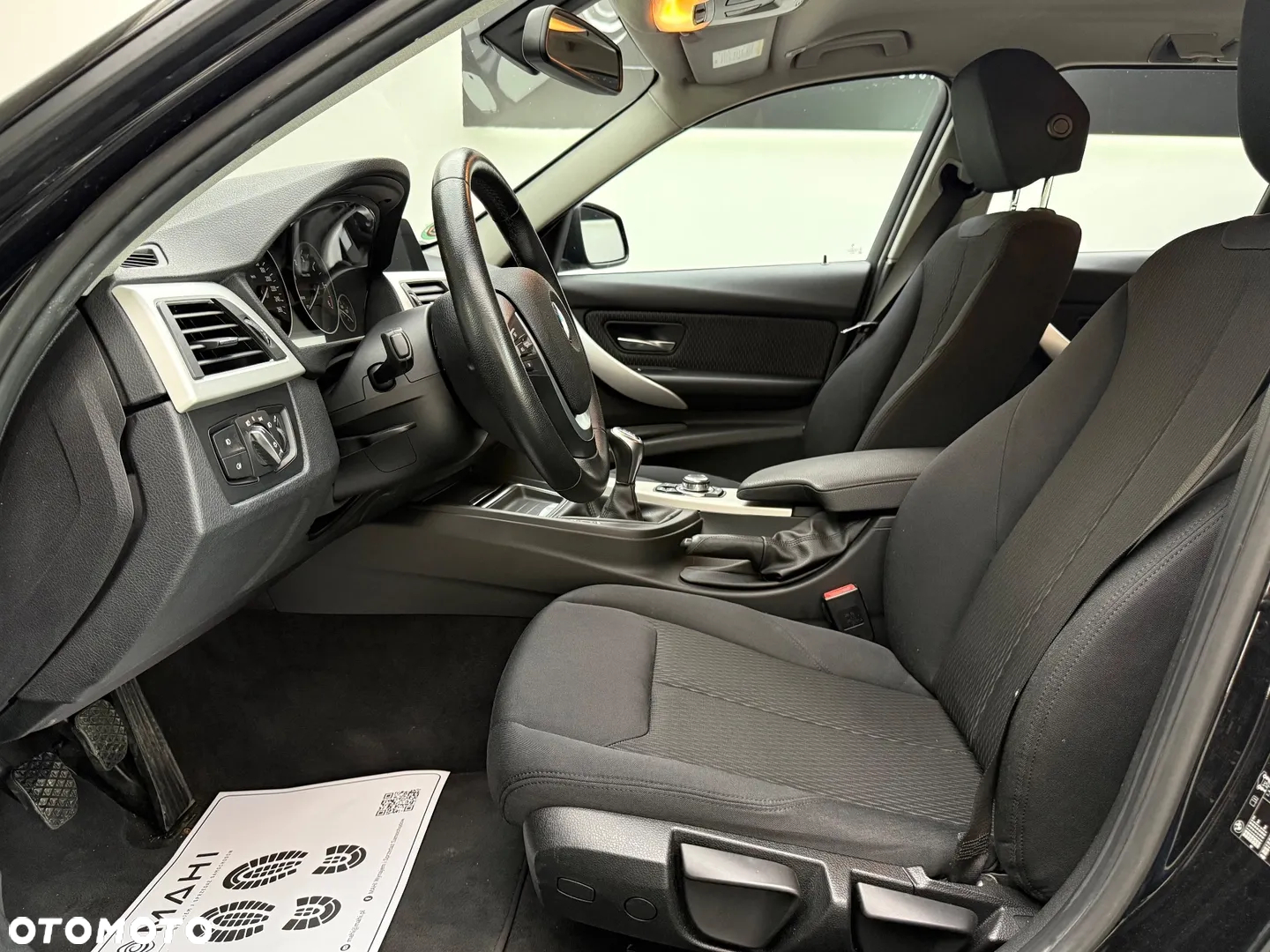 BMW Seria 3 316d Touring - 24