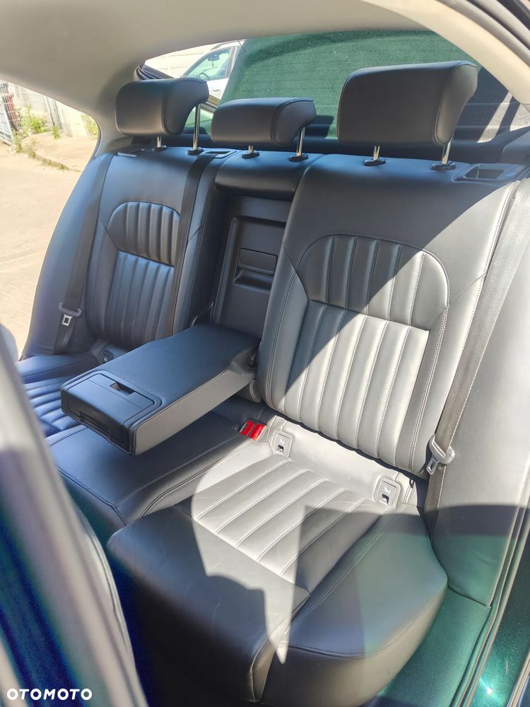Skoda Superb 2.0 TDI L&K DSG - 17