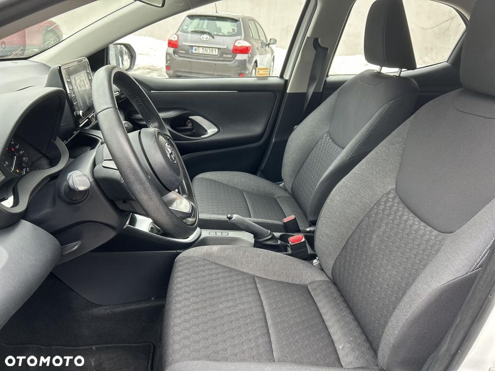 Toyota Yaris - 11
