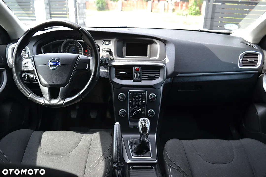 Volvo V40 T3 - 25