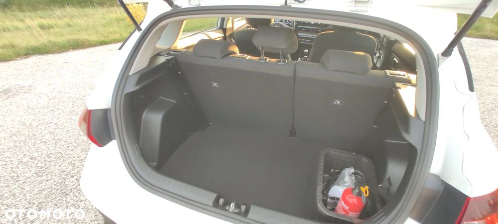 Hyundai i20 1.2 Modern - 20