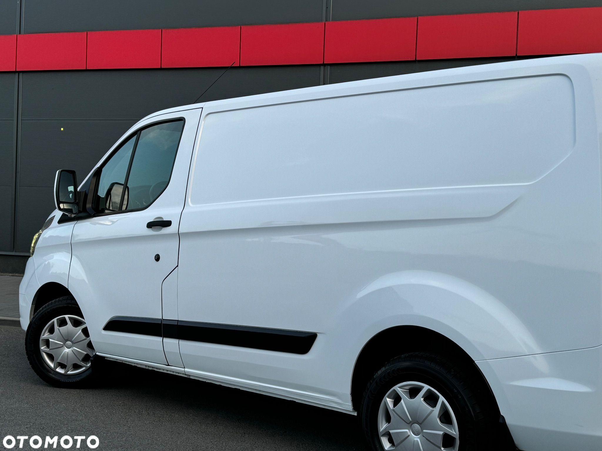 Ford Transit Custom - 13