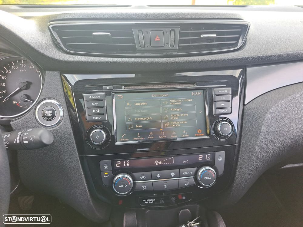 Nissan Qashqai 1.5 dCi N-Connecta J18 - 30