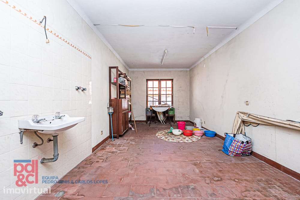 Espaço comercial com possibilidade de transformar em habitação, T1+1 - Grande imagem: 2/10