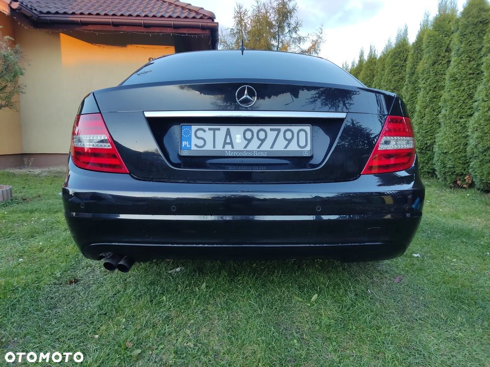 Mercedes-Benz Klasa C 180 CGI BlueEff Avantgarde - 6