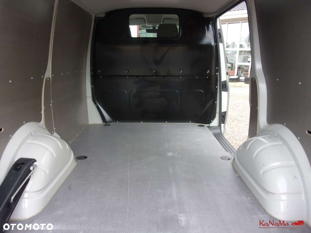 Volkswagen Transporter - 14