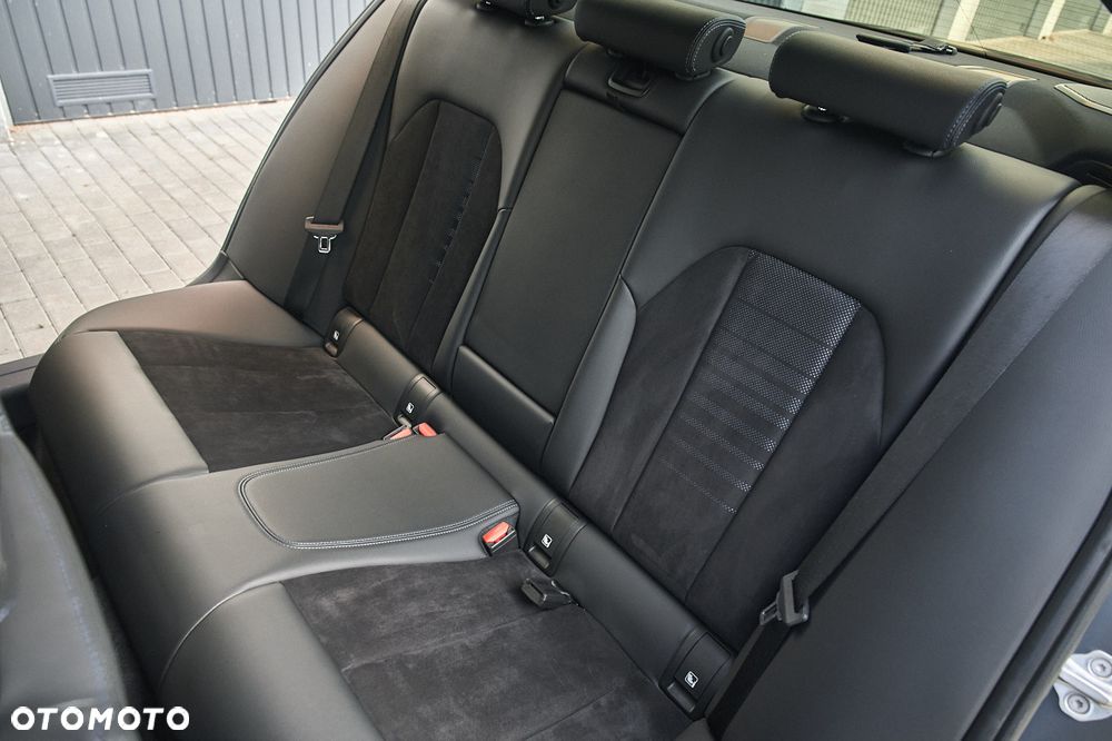 BMW Seria 3 320d xDrive M Sport Shadow - 28
