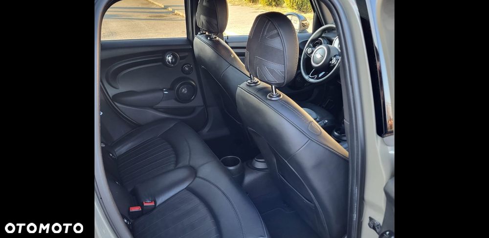 MINI Cooper Standard - 8