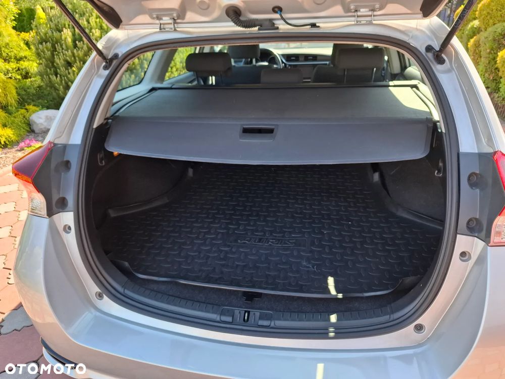 Toyota Auris - 19