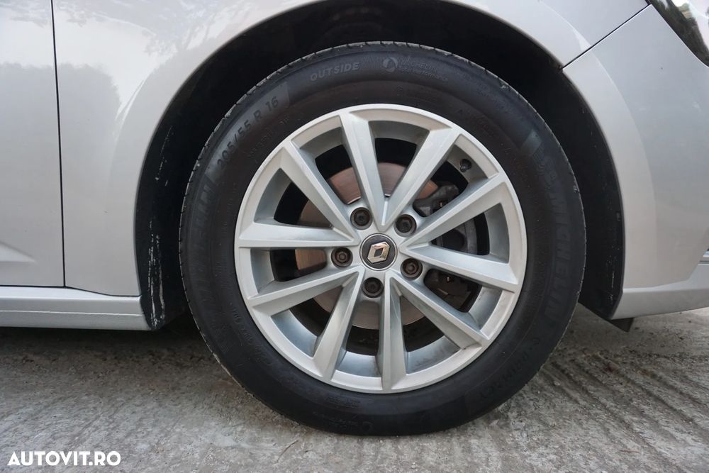 Renault Megane - 11