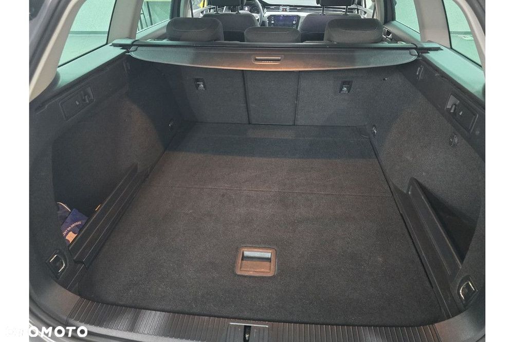 Volkswagen Passat - 3