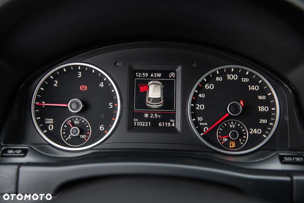 Volkswagen Tiguan - 19