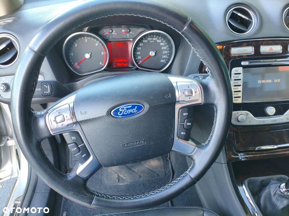 Ford Mondeo 2.2 TDCi Ghia - 9