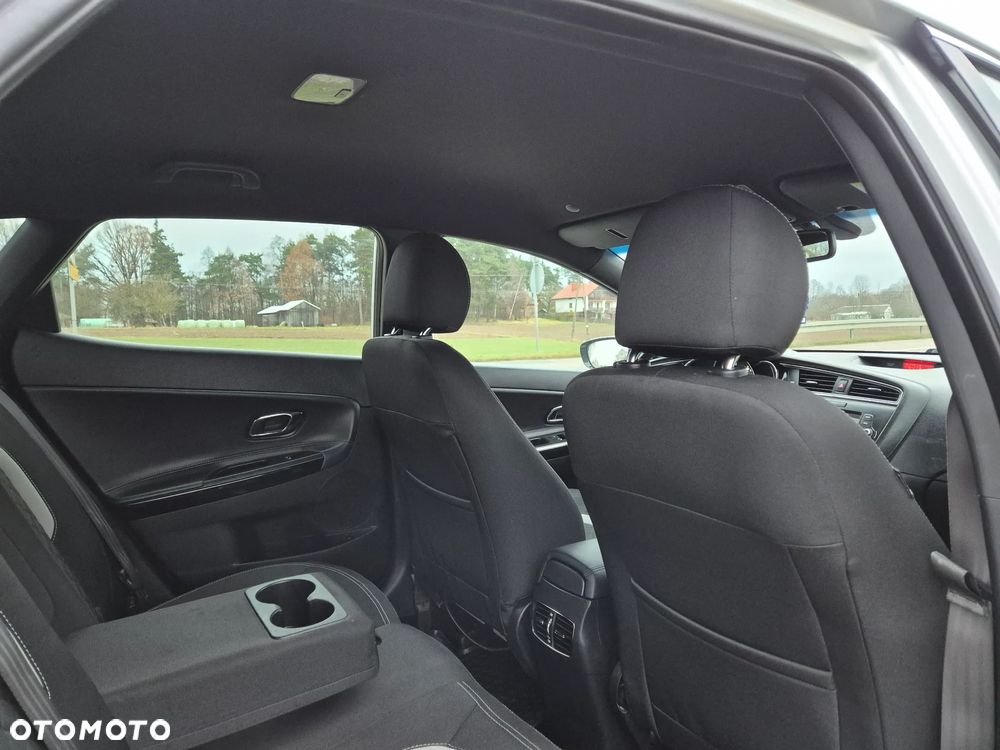 Kia Ceed 1.6 CRDi 136 ISG GT Line - 12