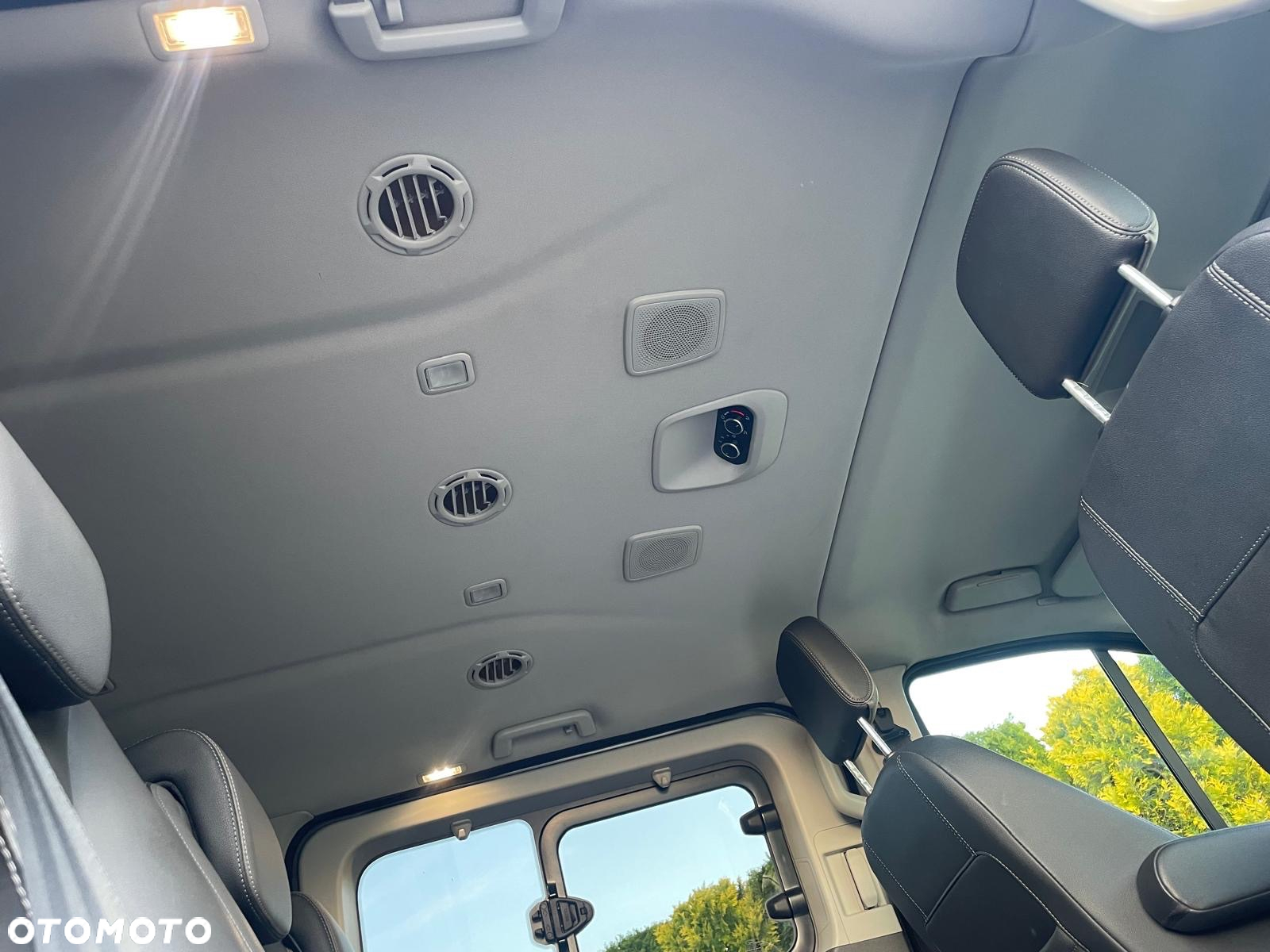 Ford Tourneo Custom 320 L2H1 VA Autm Titanium X - 20