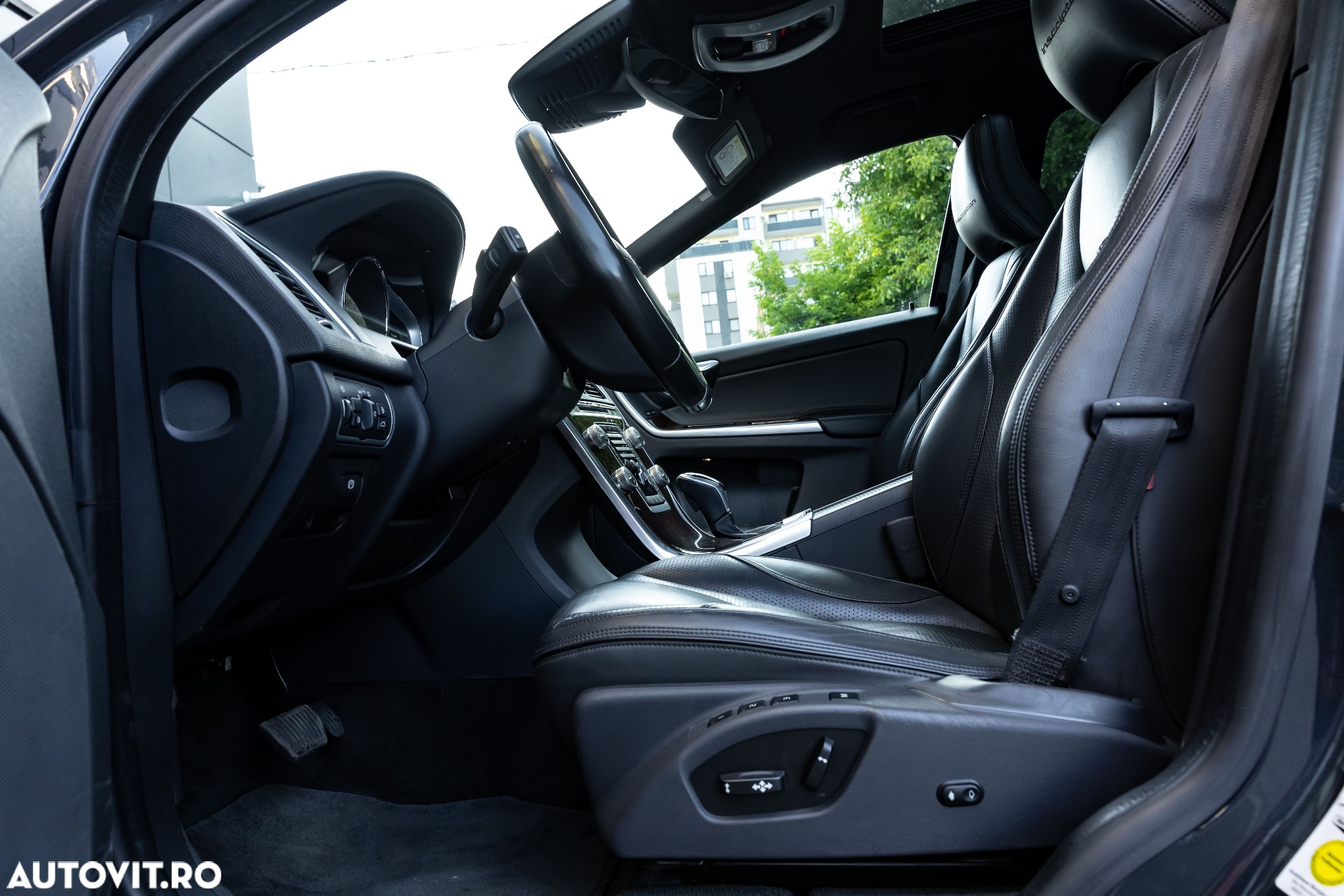 Volvo XC 60 D5 AWD Aut. Summum - 8