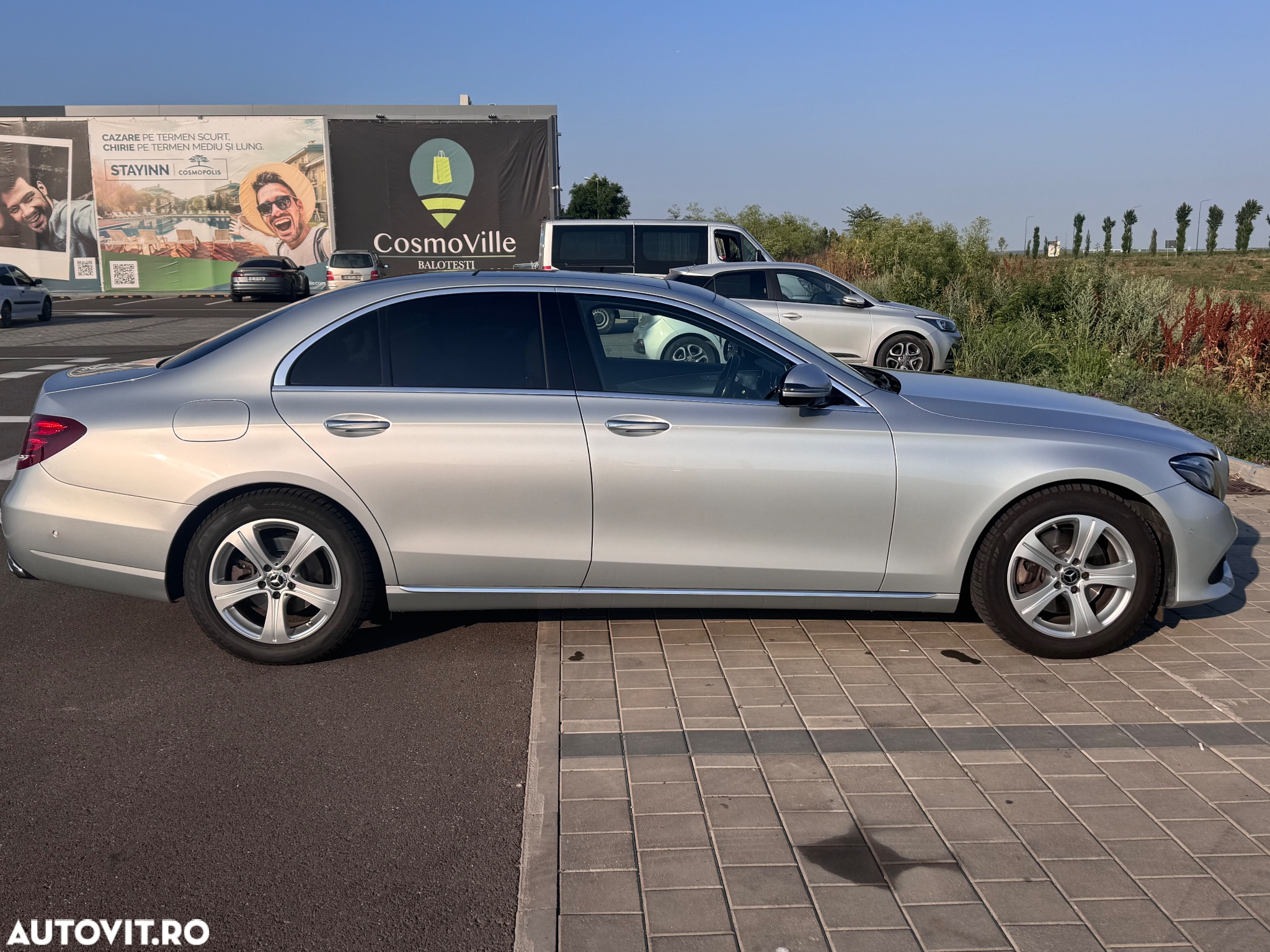 Mercedes-Benz E 220 d 4Matic 9G-TRONIC - 8