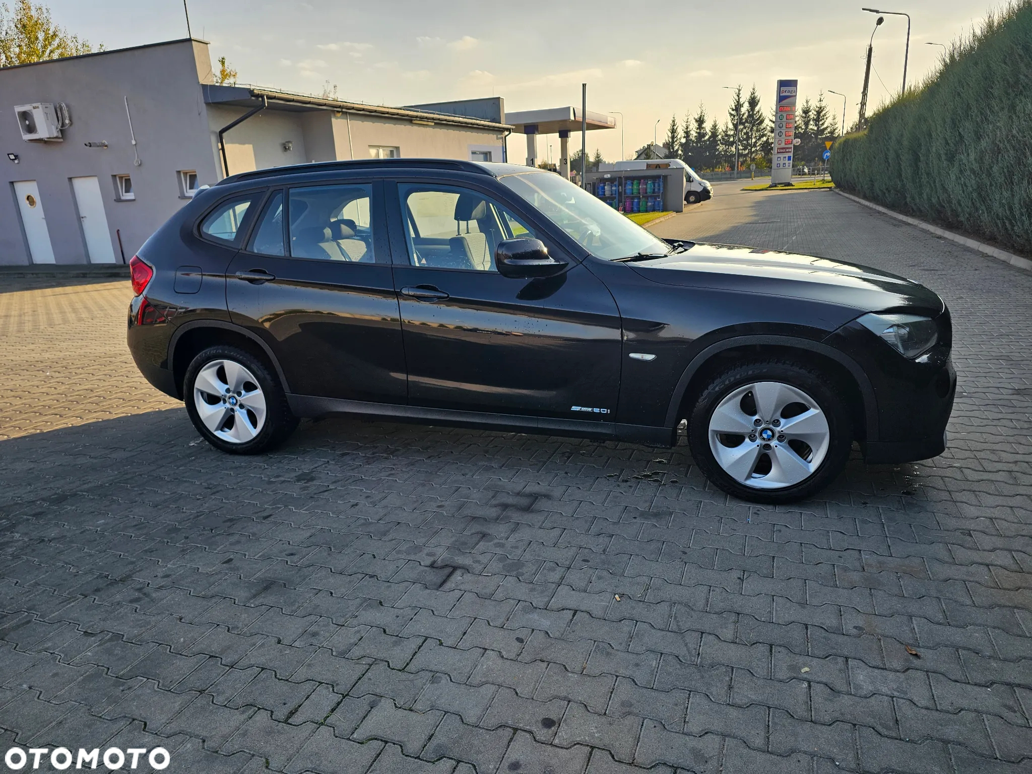 BMW X1 sDrive20i - 16