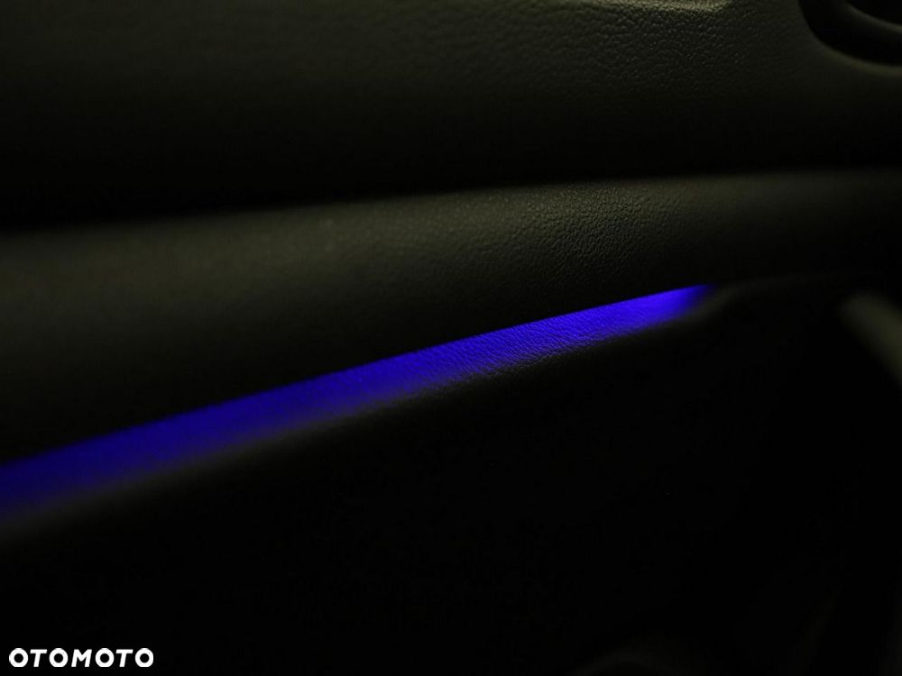 Renault Megane ENERGY TCe 205 EDC GT - 37