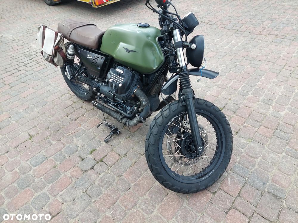 Moto Guzzi V7 - 7