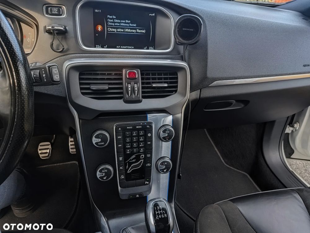 Volvo V40 - 30