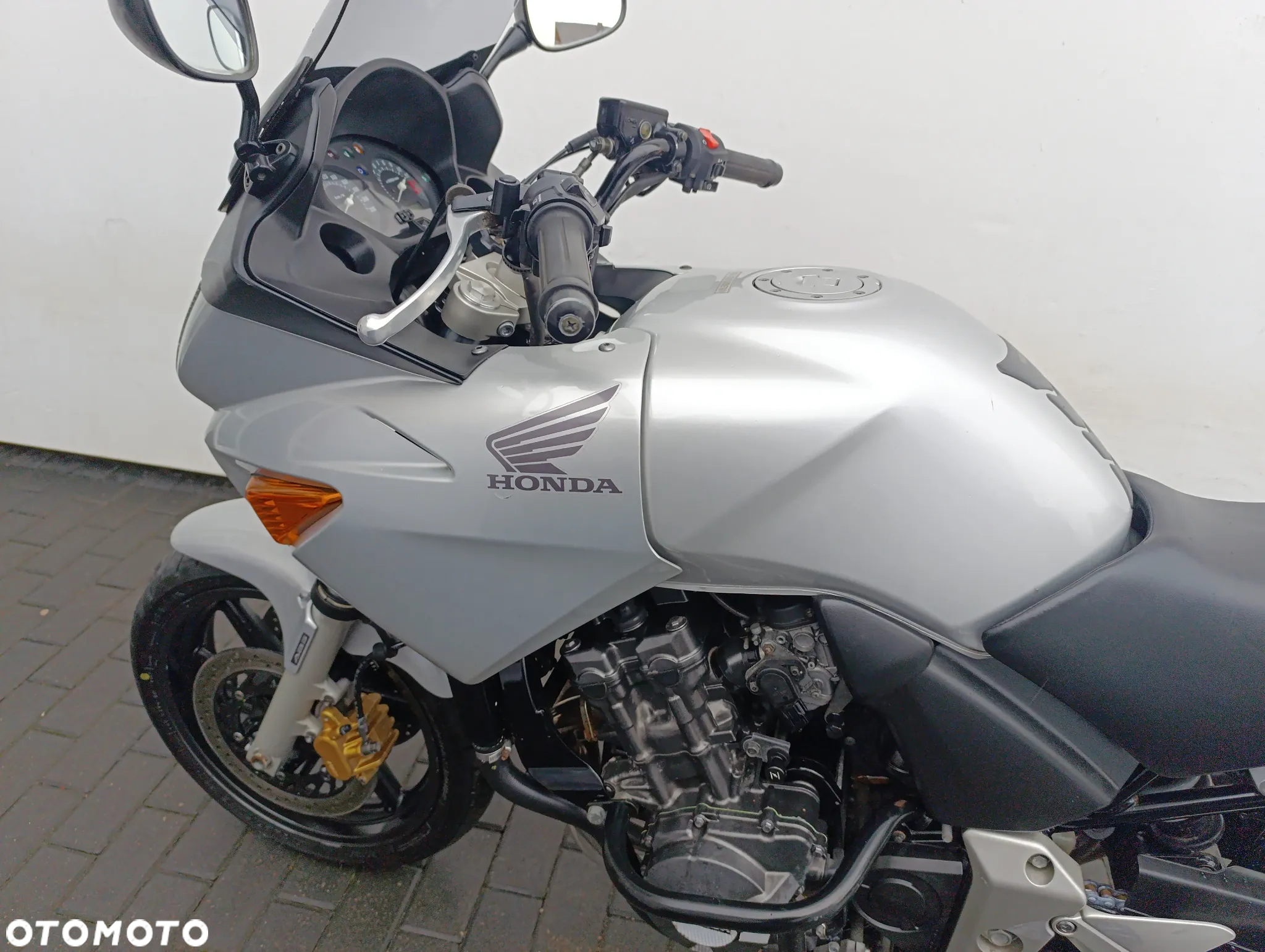 Honda CBF - 12