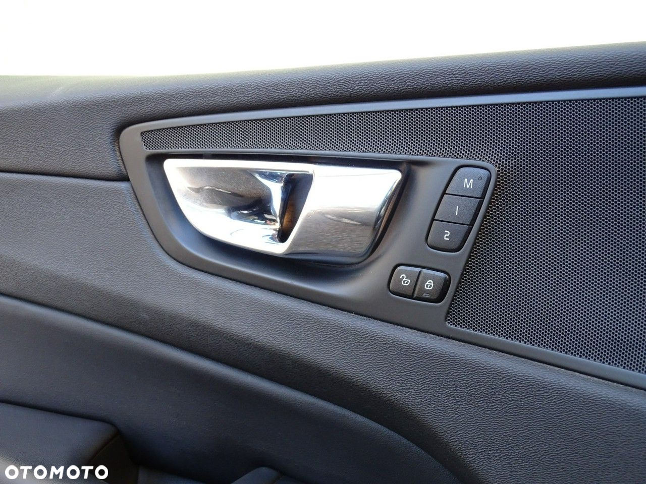 Volvo XC 60 D4 AWD Momentum - 29