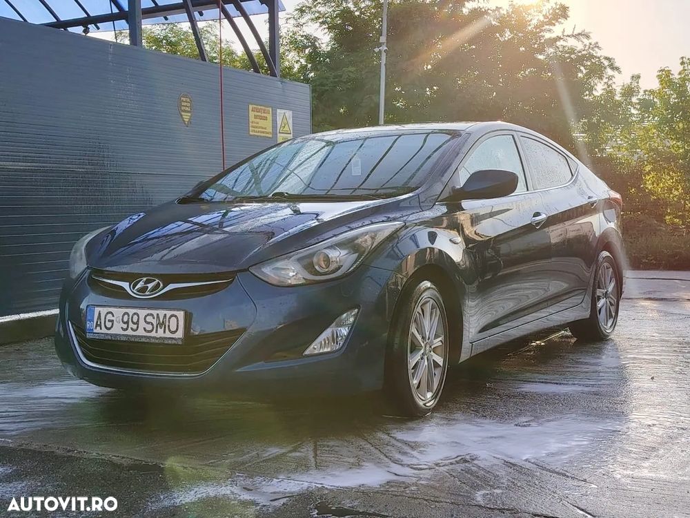 Hyundai Elantra - 6