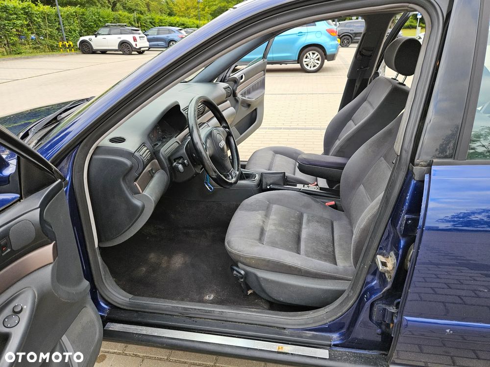 Audi A4 Avant 1.8 - 9