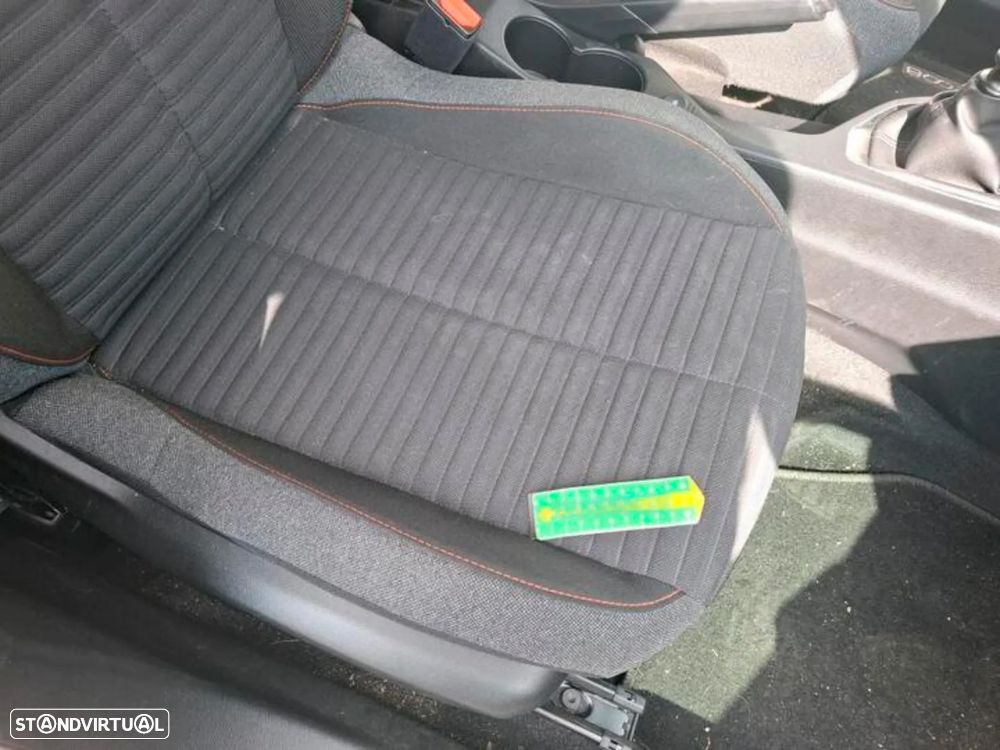 Peugeot 2008 - 14
