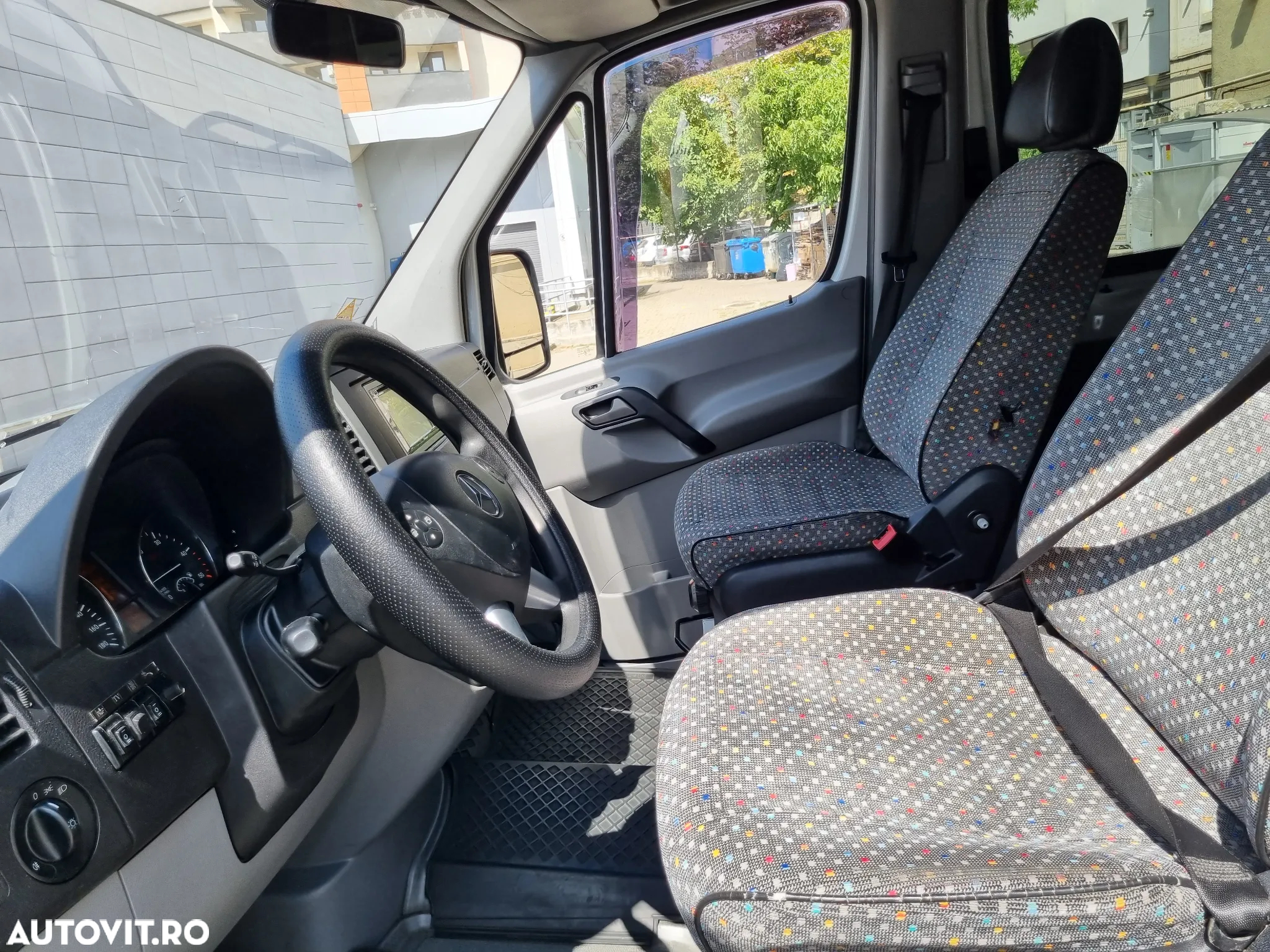 Mercedes-Benz Sprinter - 30