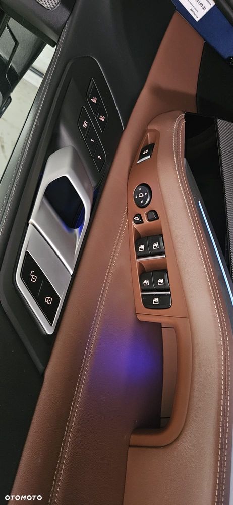 BMW X5 xDrive40i - 12