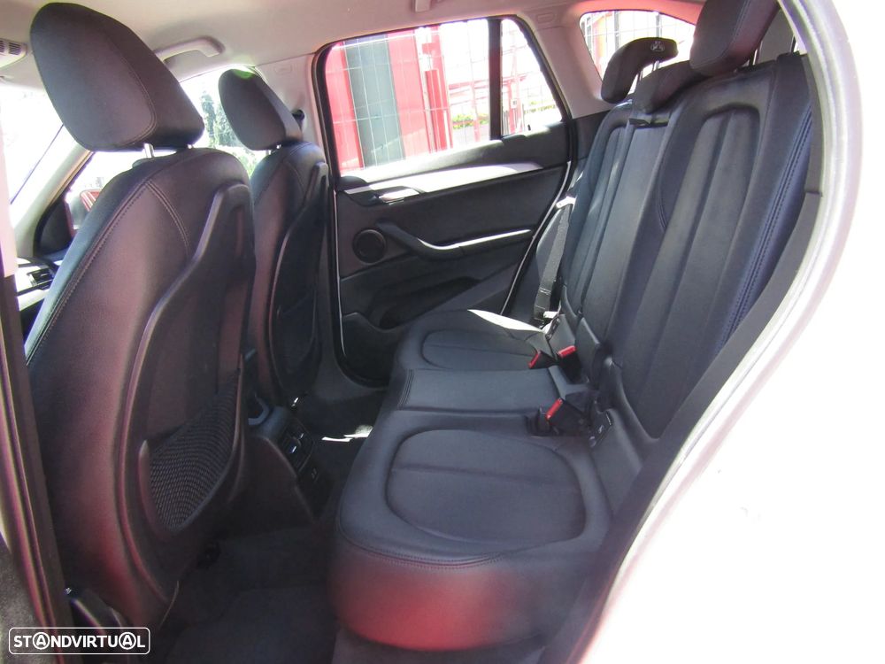 BMW X1 16 d sDrive Auto Line Sport - 10
