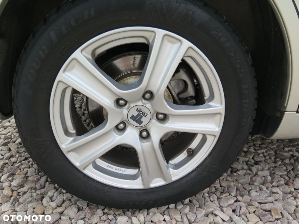 Toyota Corolla Verso 1.8 Sol + 7os MM - 28