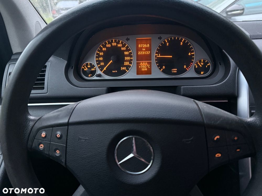 Mercedes-Benz Klasa B 180 CDI - 12