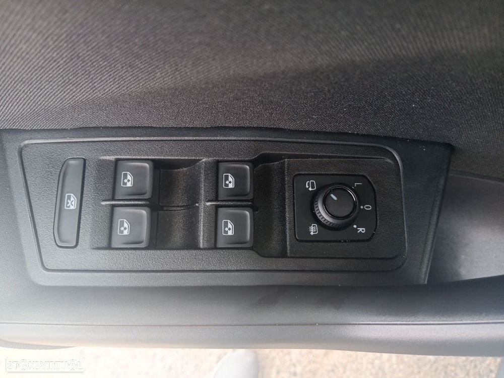 VW T-Roc 1.0 TSI Urban - 9