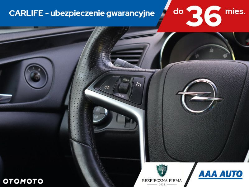 Opel Insignia - 18