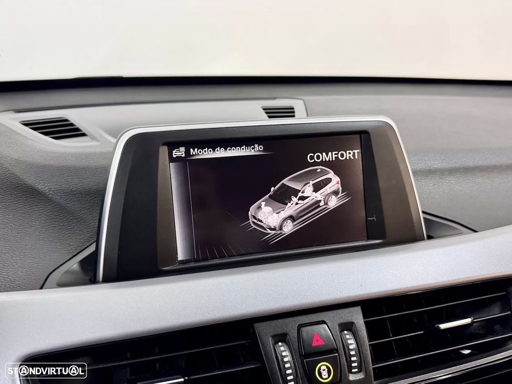 BMW X1 18 d sDrive Auto xLine - 31